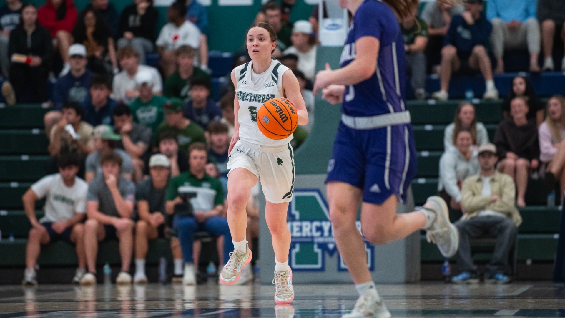 Jenna Playoff Dribble