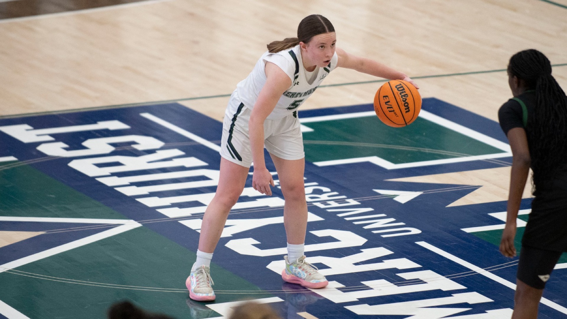 Jenna runs the point