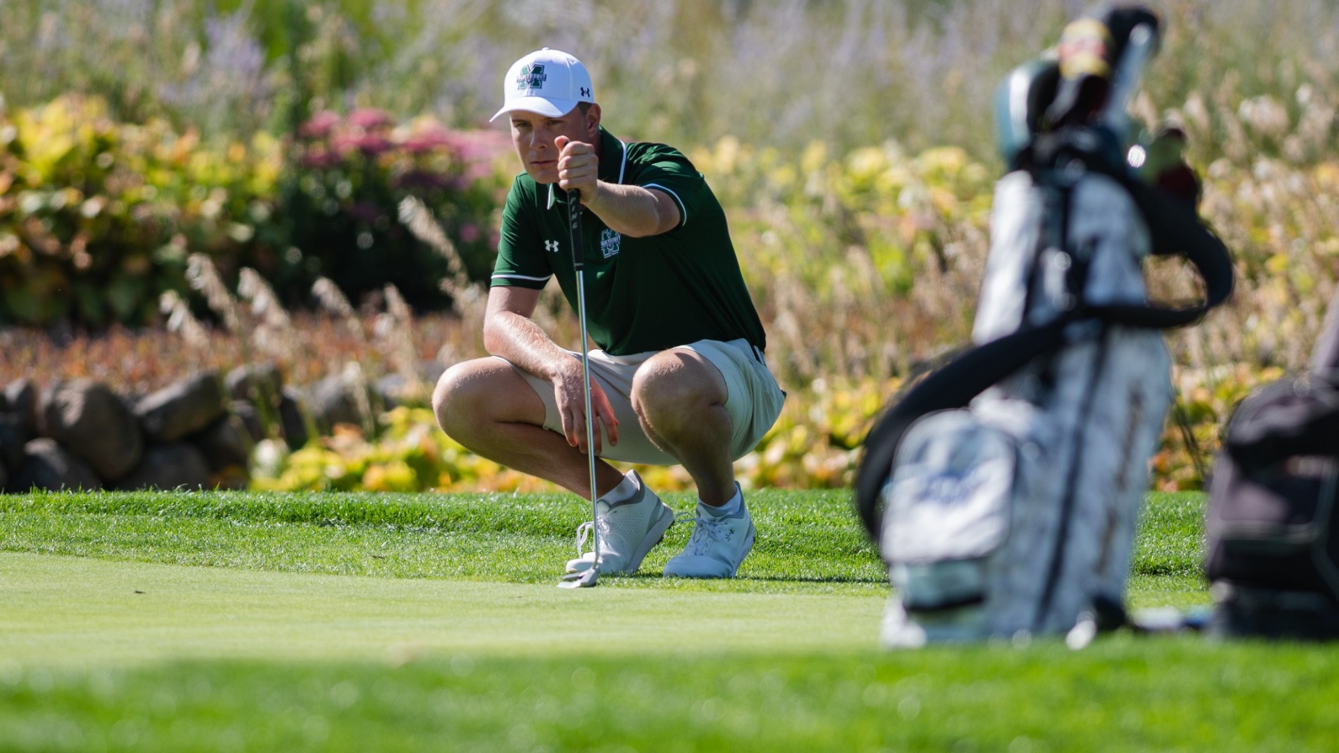 Evan Rowane reads green