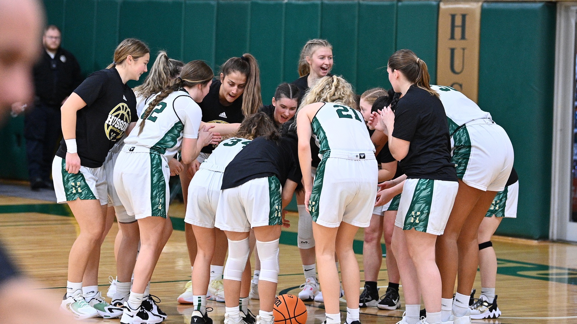 Women’s basketball set program rebound record in dominating victory