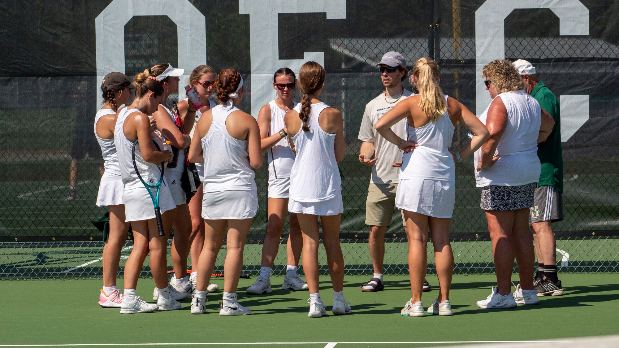 Women’s tennis drops season opener on the road against Lesley Husson