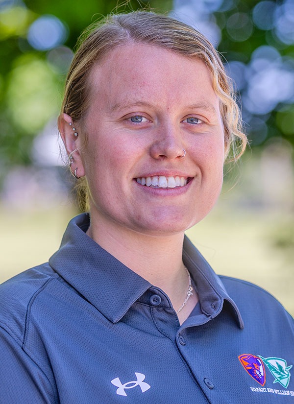 Elizabeth Bernardy HWS Swim & Dive head shot