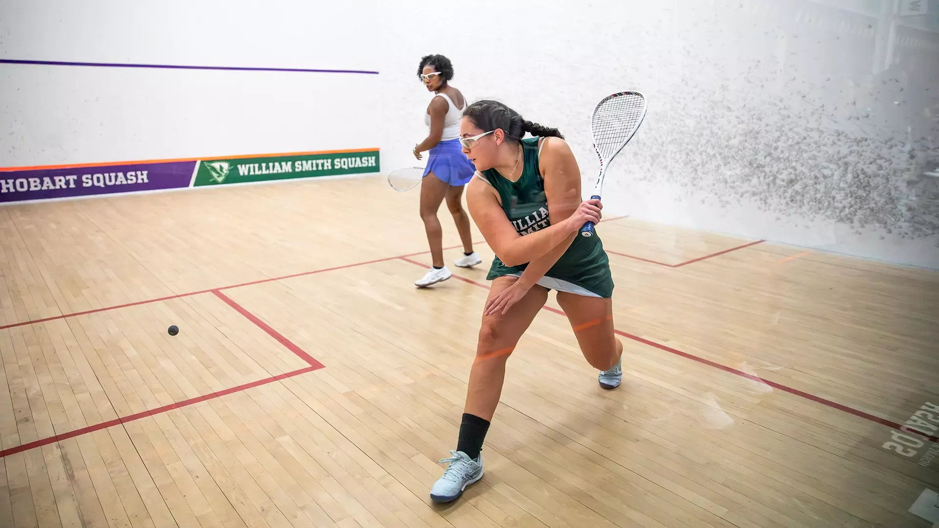 Scarlett Sandoval going for the ball 