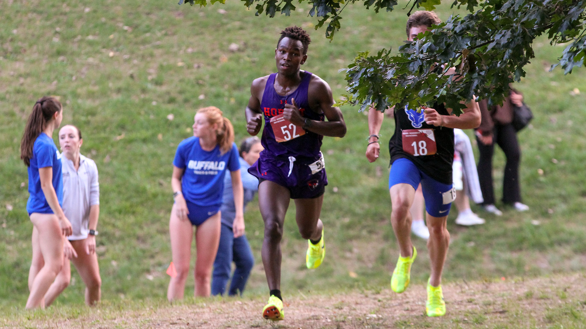 Duncan Kipkoech runs in the 2025 Rodenbeck Invitational.