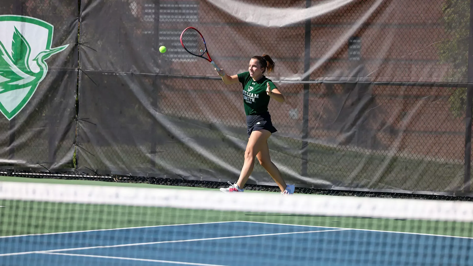 Bethany Walker Returns the Ball