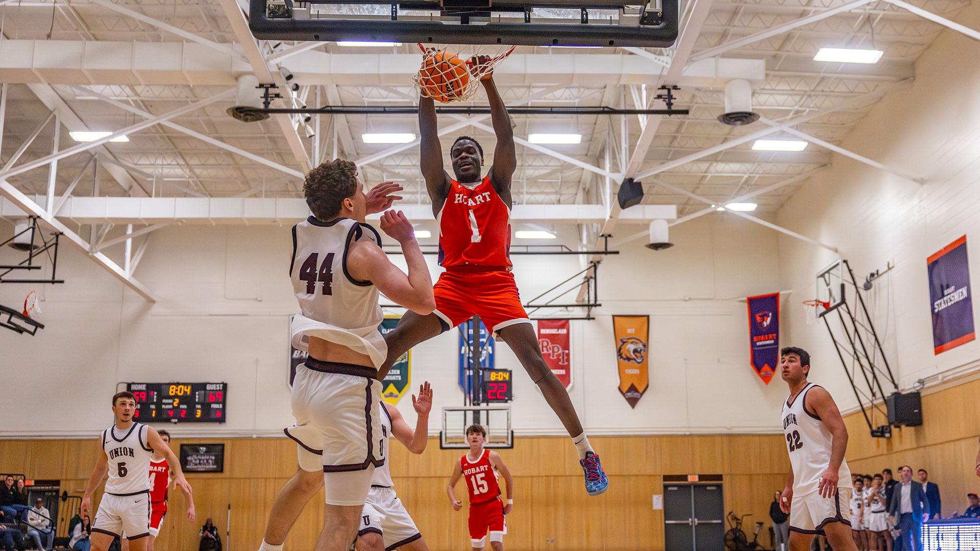 Dorian Paki dunks on a Union player.