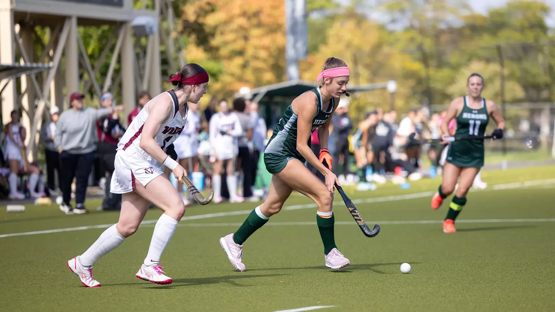 Abigail Mantione running with the ball