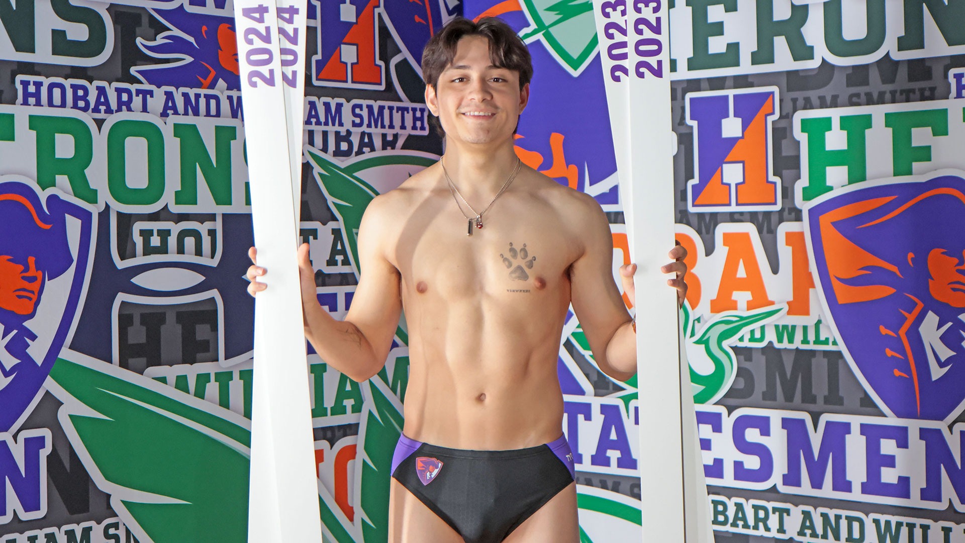 Daniel Barrientos media day pose