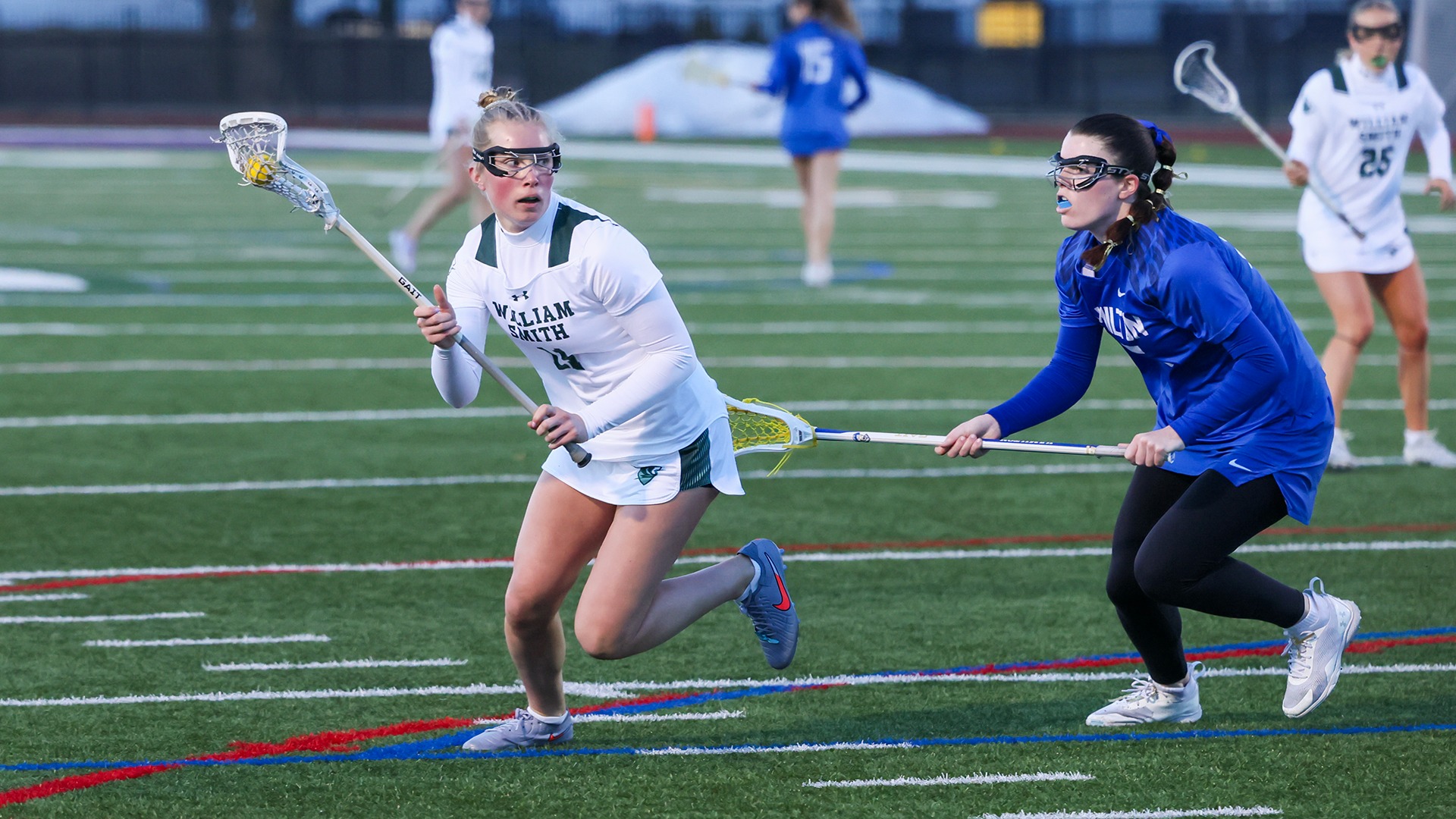 Kira Fulton looks for an open teammate against HAmilton