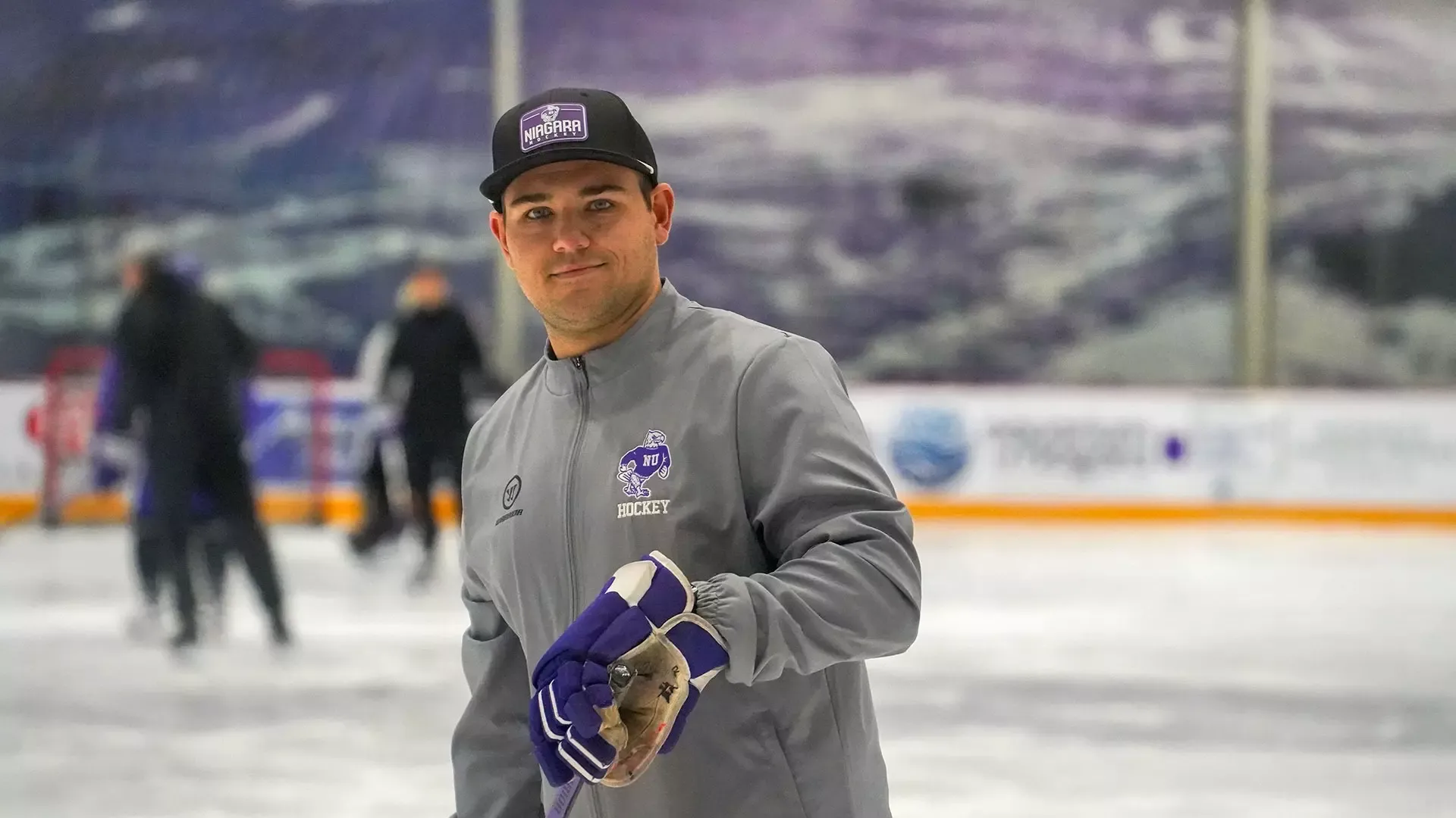 Dawson Garcia practices with Niagara