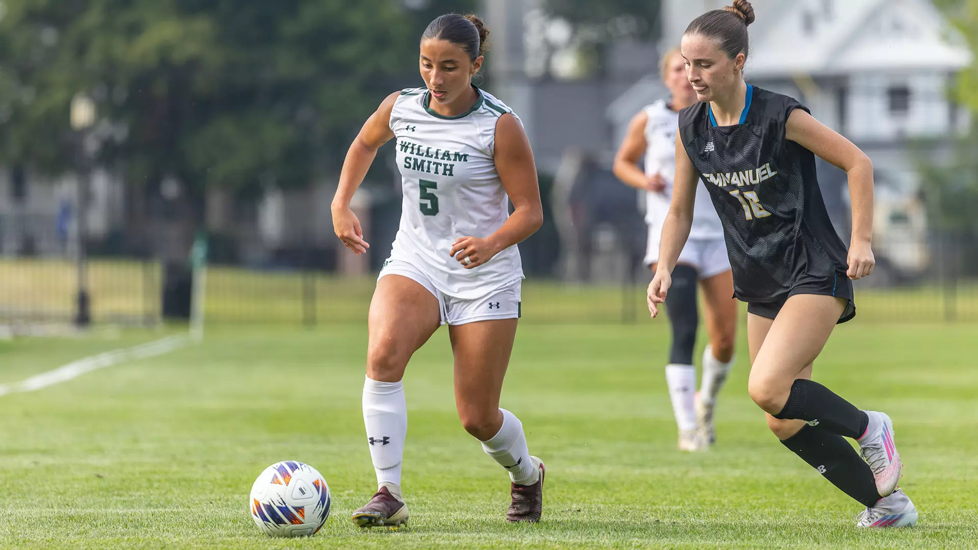 Aleena Solano dribbling the ball 