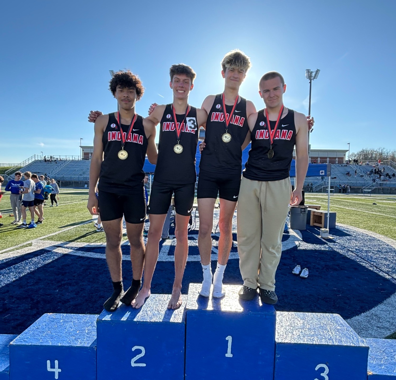 4x800