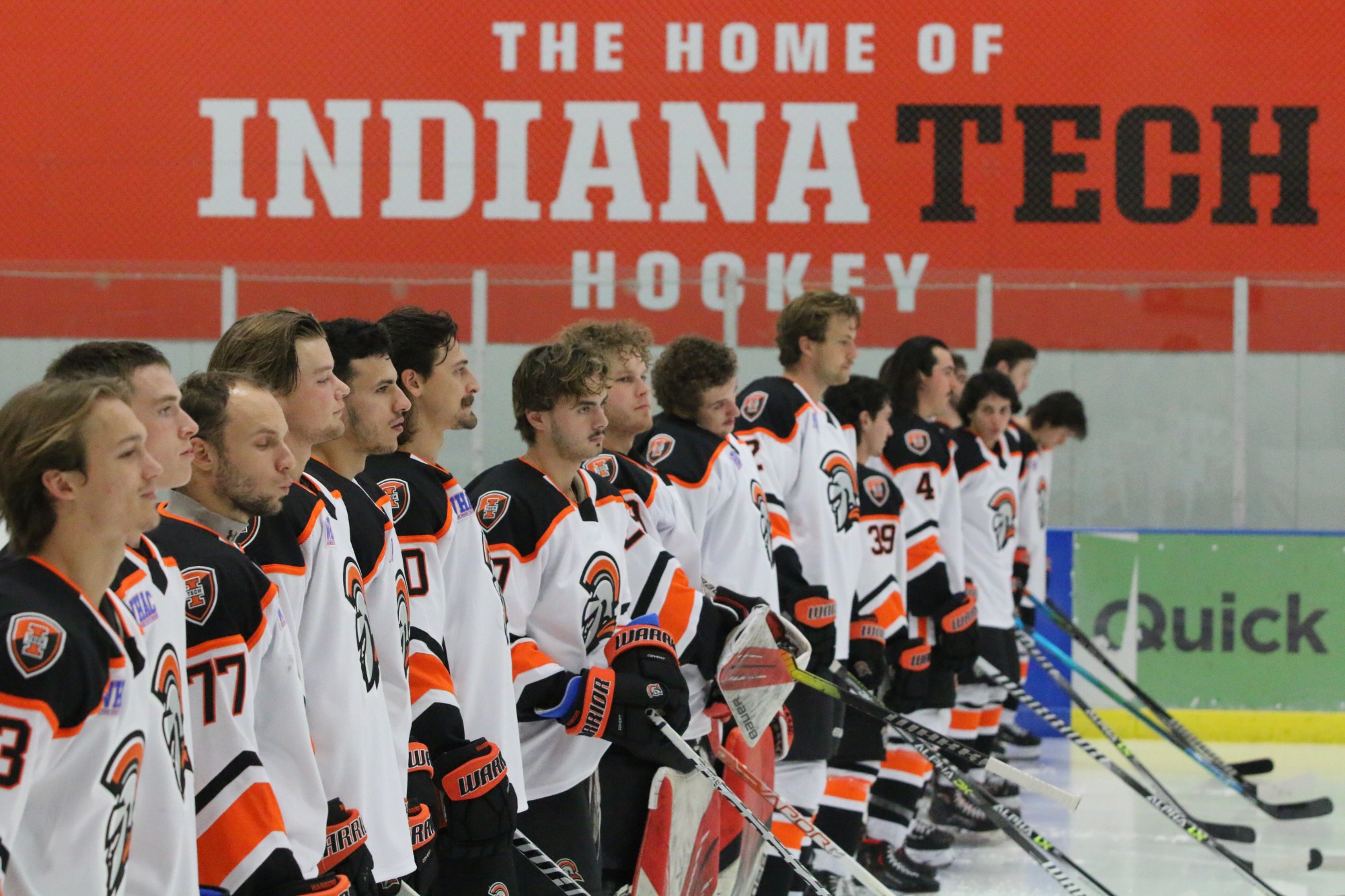 Men’s Hockey Sweeps Aquinas in Weekend Series Indiana Tech Athletics