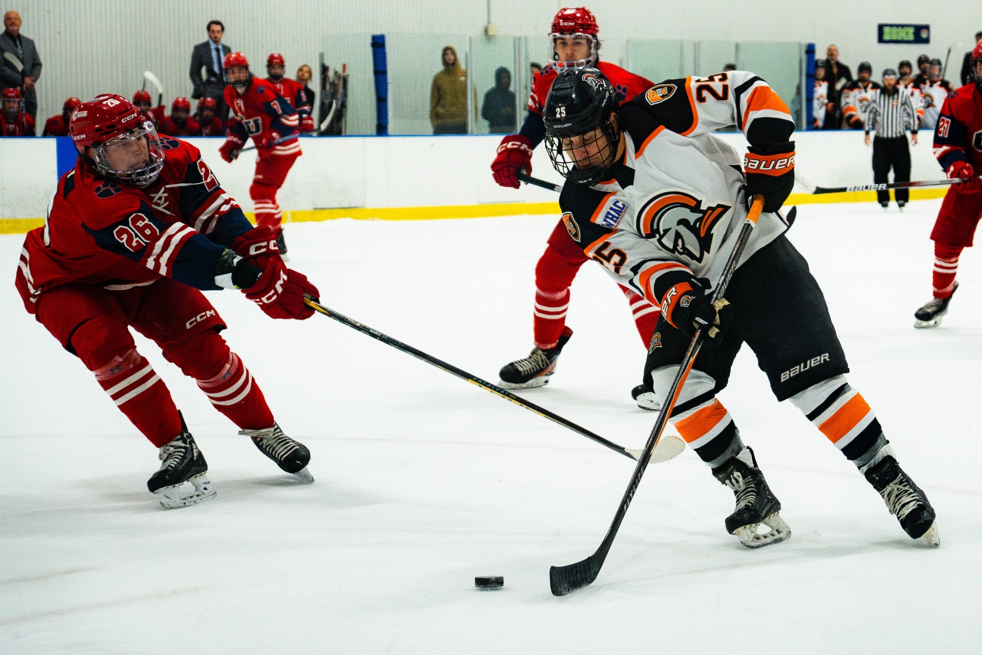 Dalaly skates pass defenders 