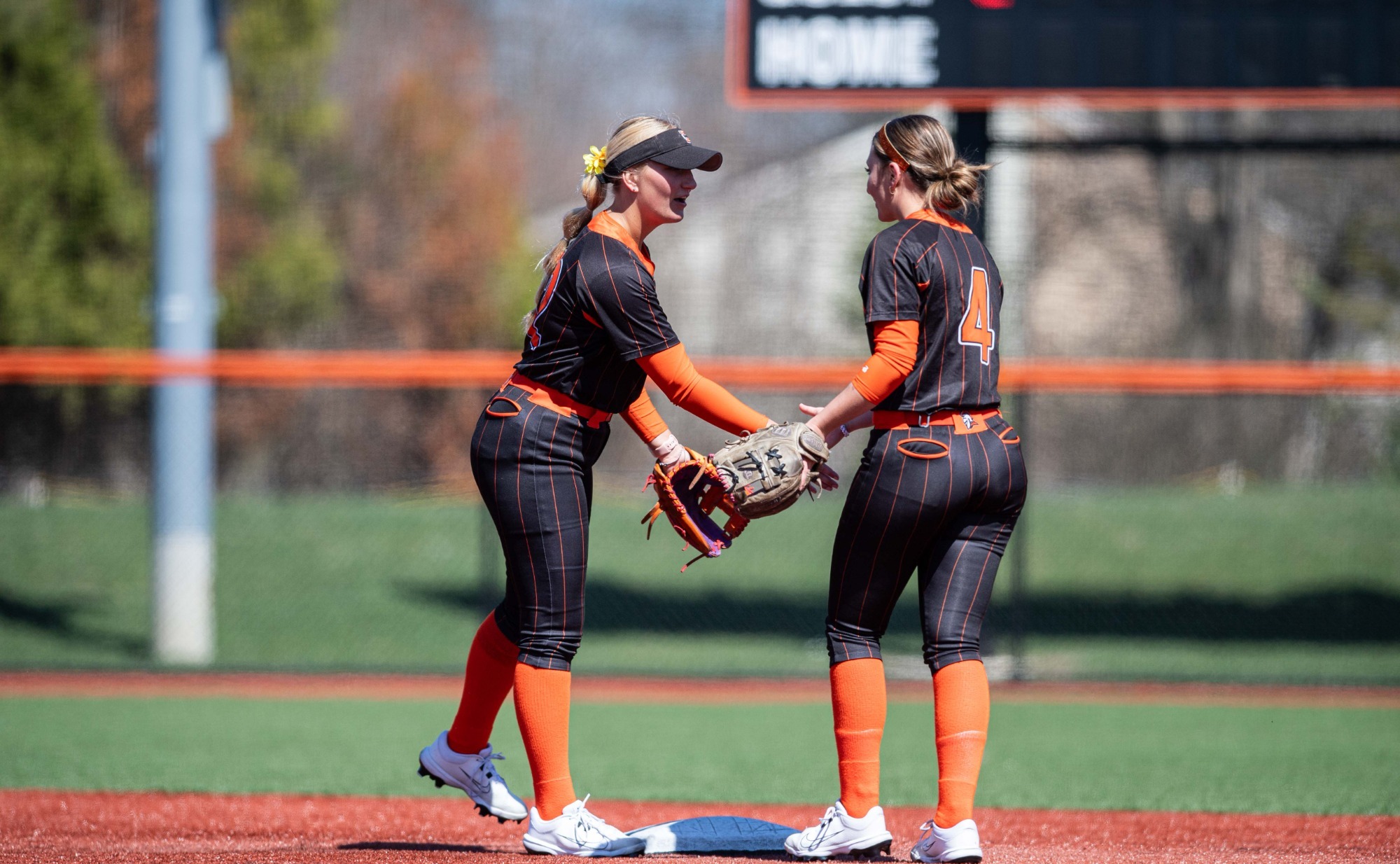 Cvitanovich and Kugler talk between pitches 