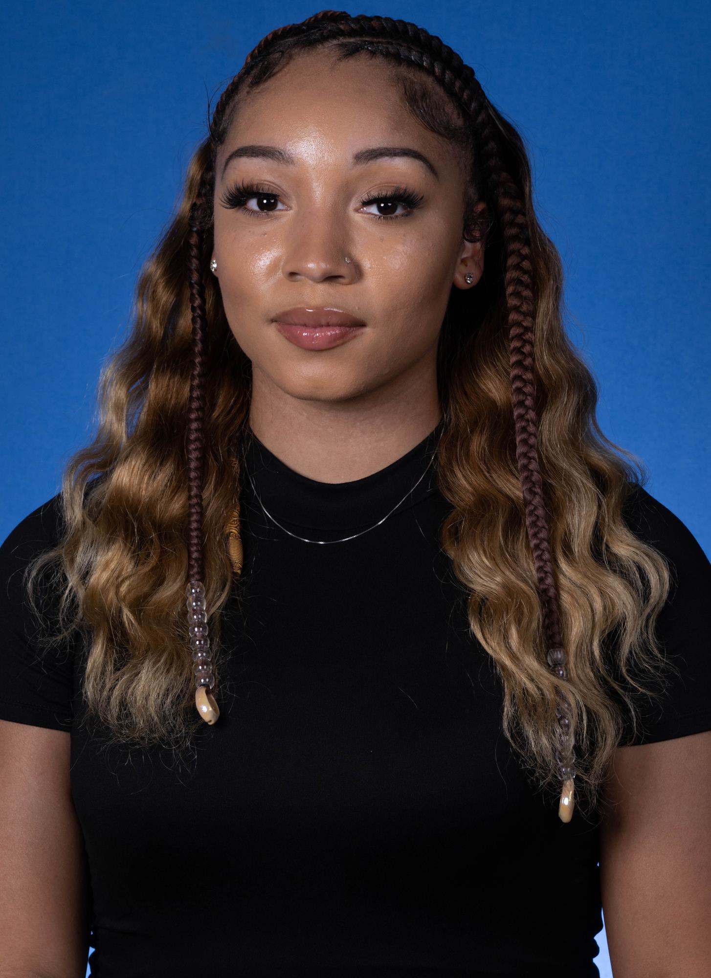 Tonysha Curry_Headshot