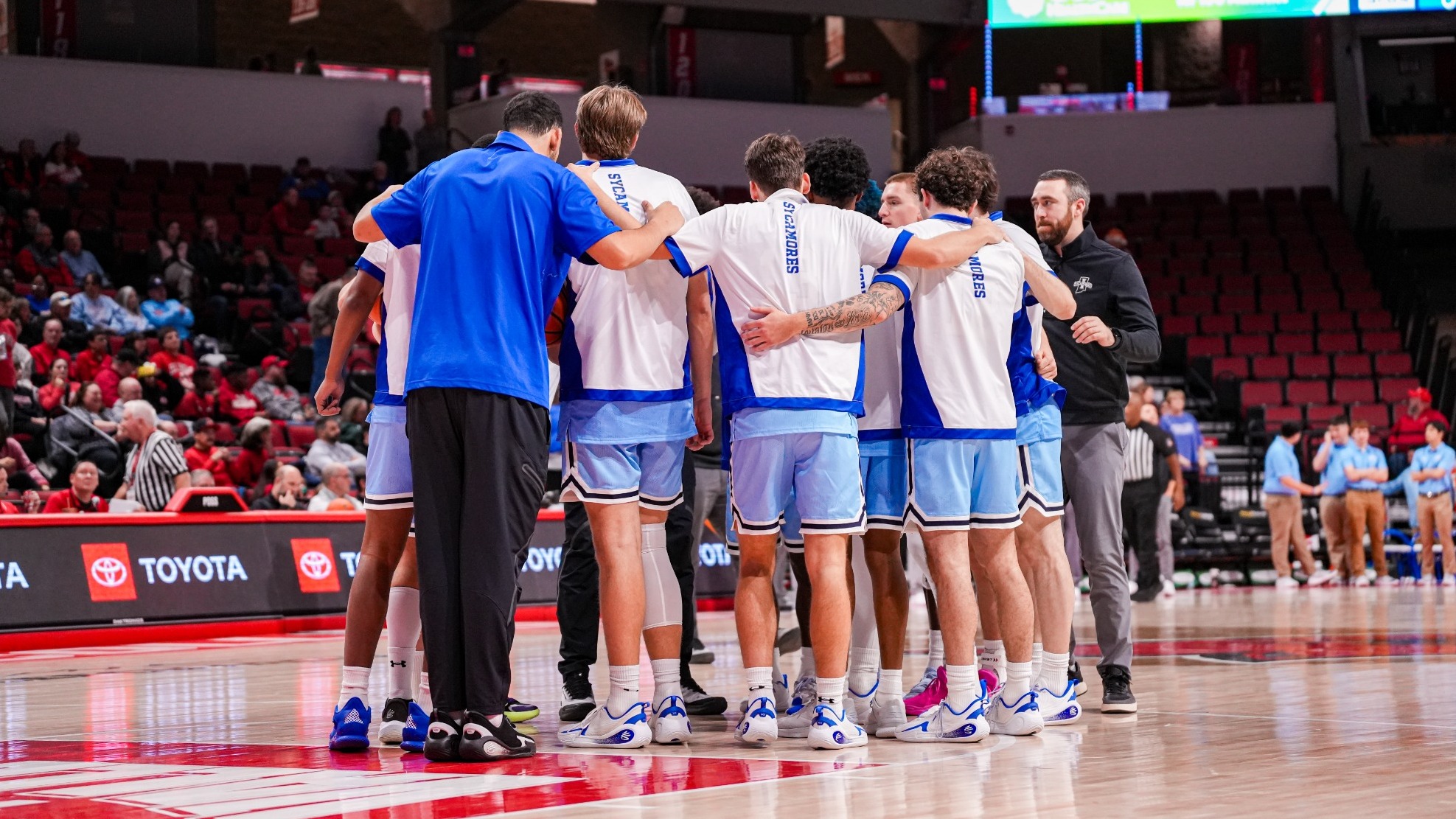 team huddle at illinois state