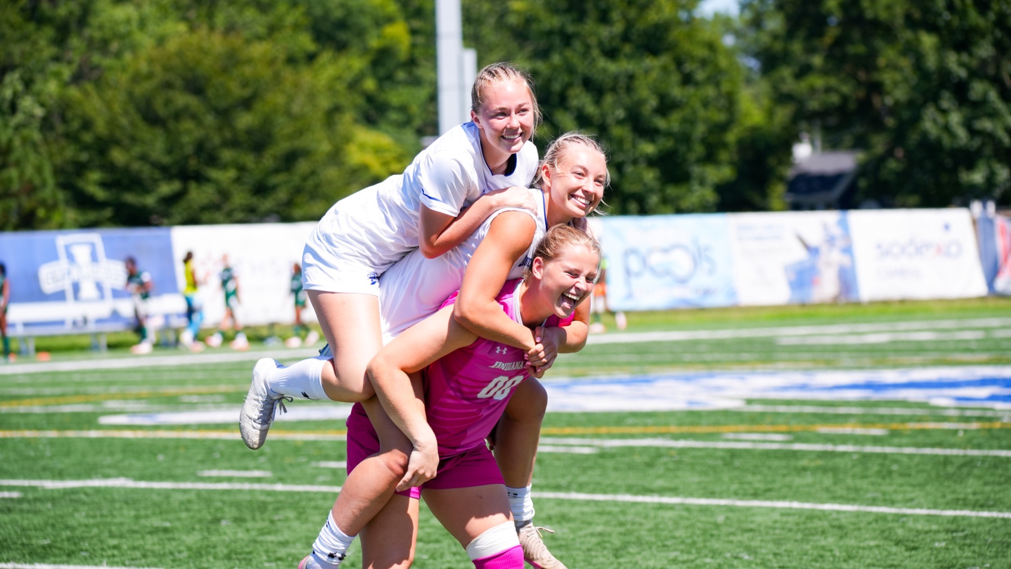 soccer girlies