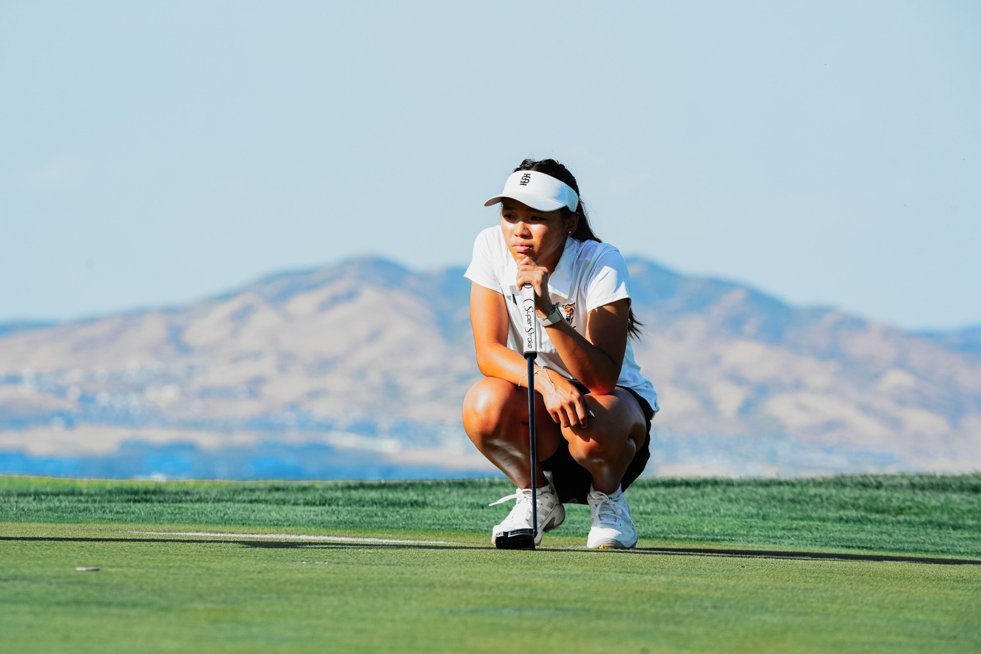 Venus Thinking Prior to Putt