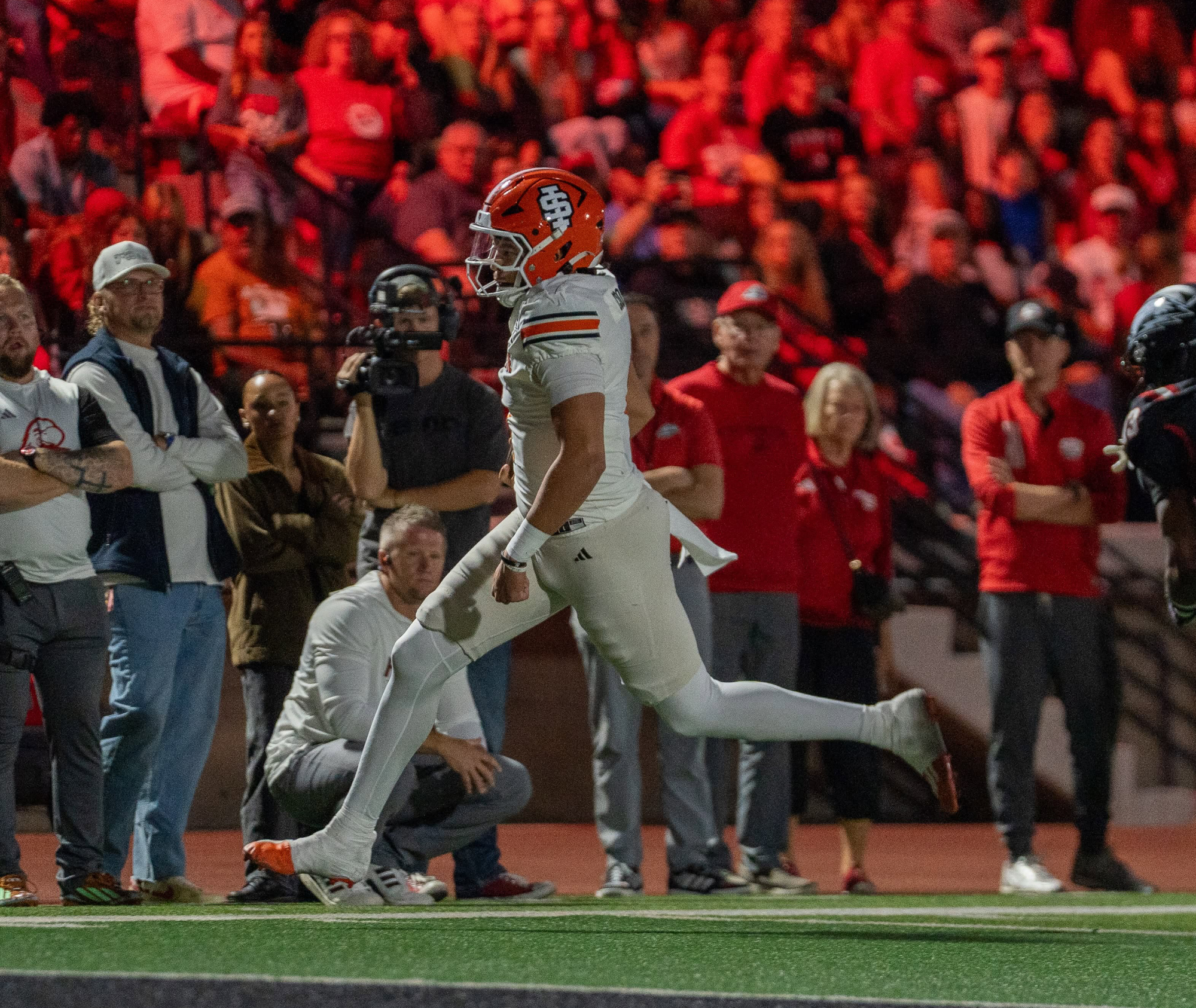 Jordan Runs in for TD