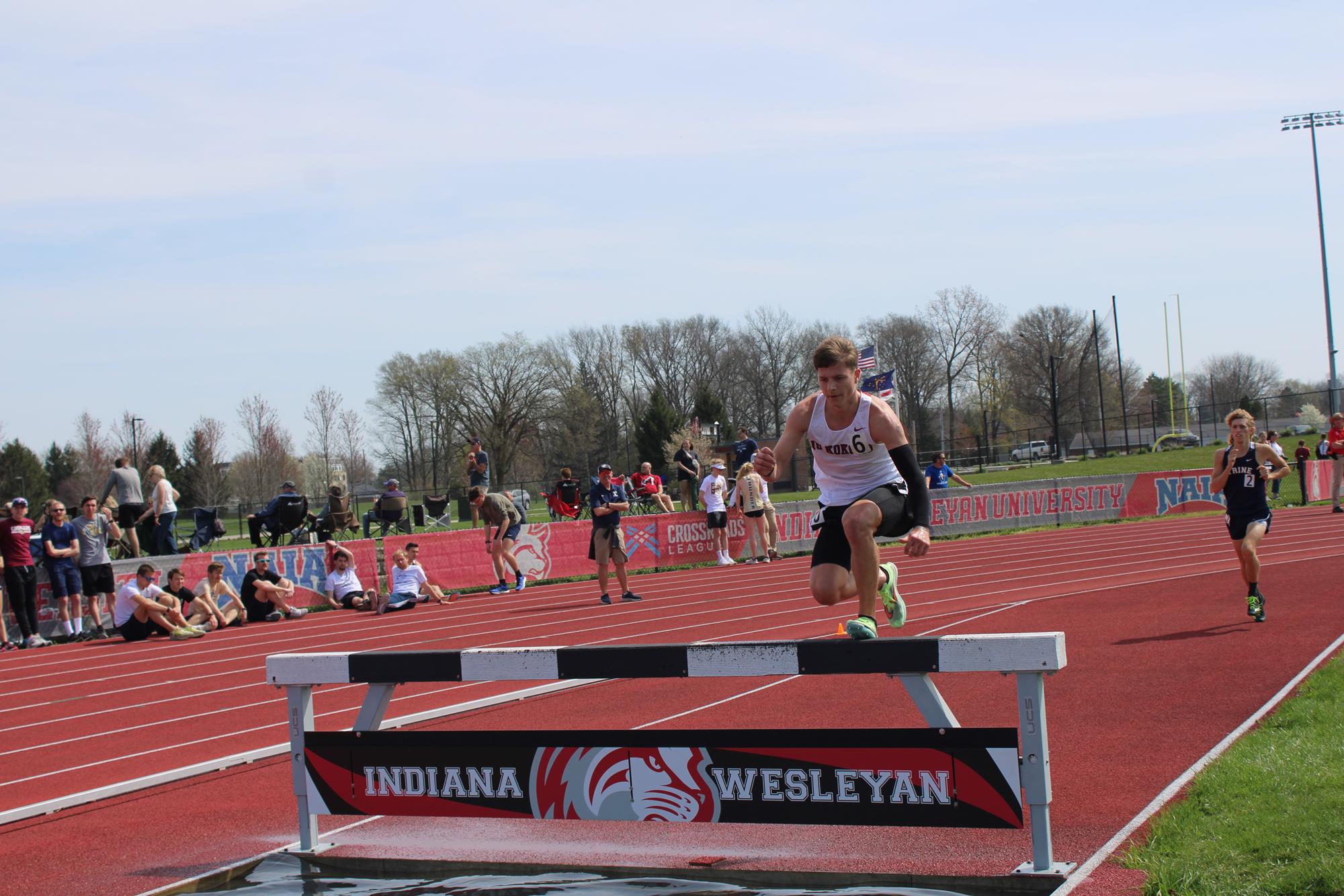 Men's Track and Field Rewrites Record Book at Little State Championship