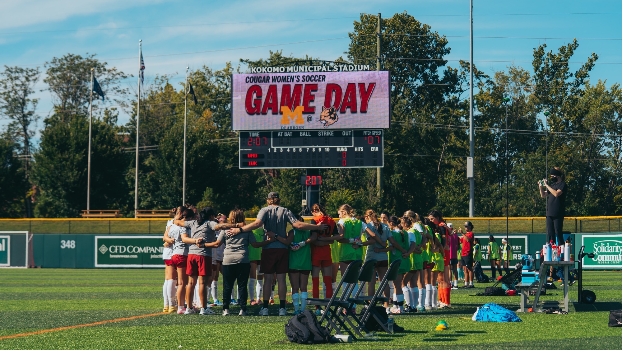 Huddle Pregame vs Dearborn