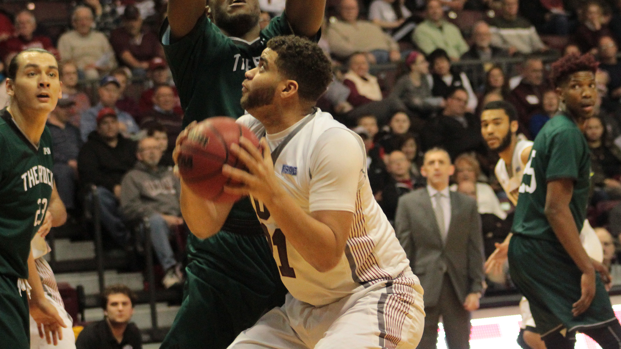 No. 5 IUP Men's Basketball Tops Slippery Rock 8366 for 12th Straight