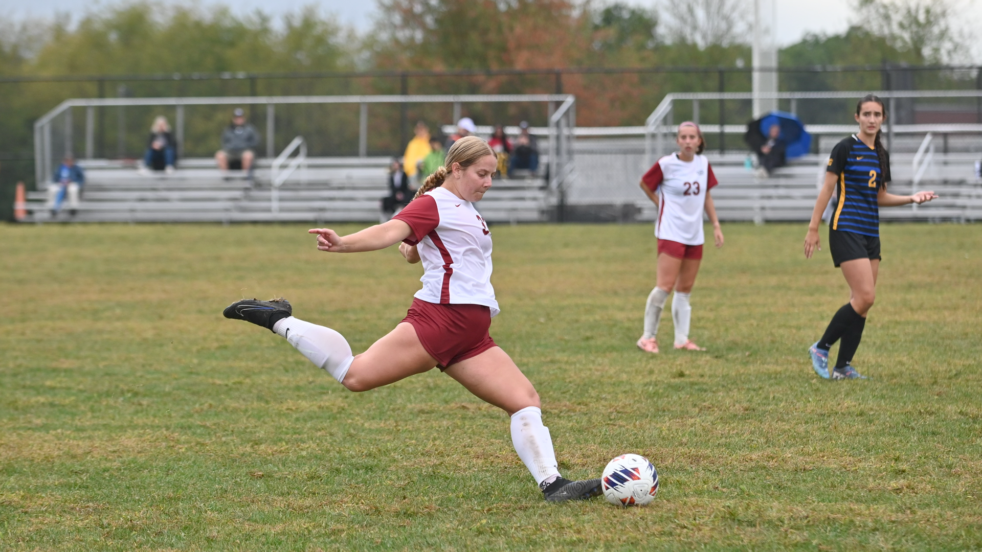 Emily Lattea Kick