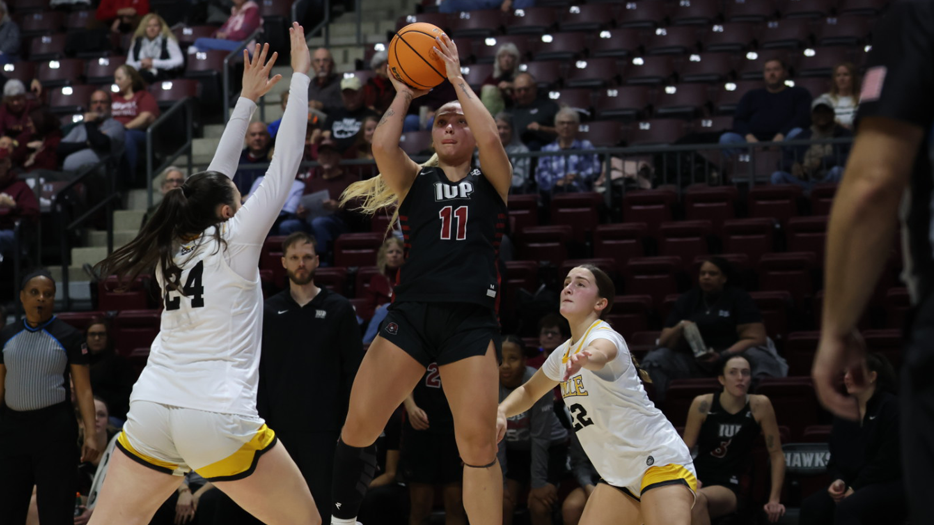 Ellie Wilkerson One Leg Jumper