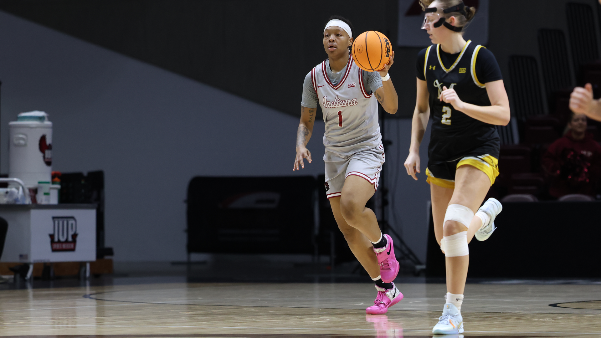 Shae Weaver Mid Court Dribble