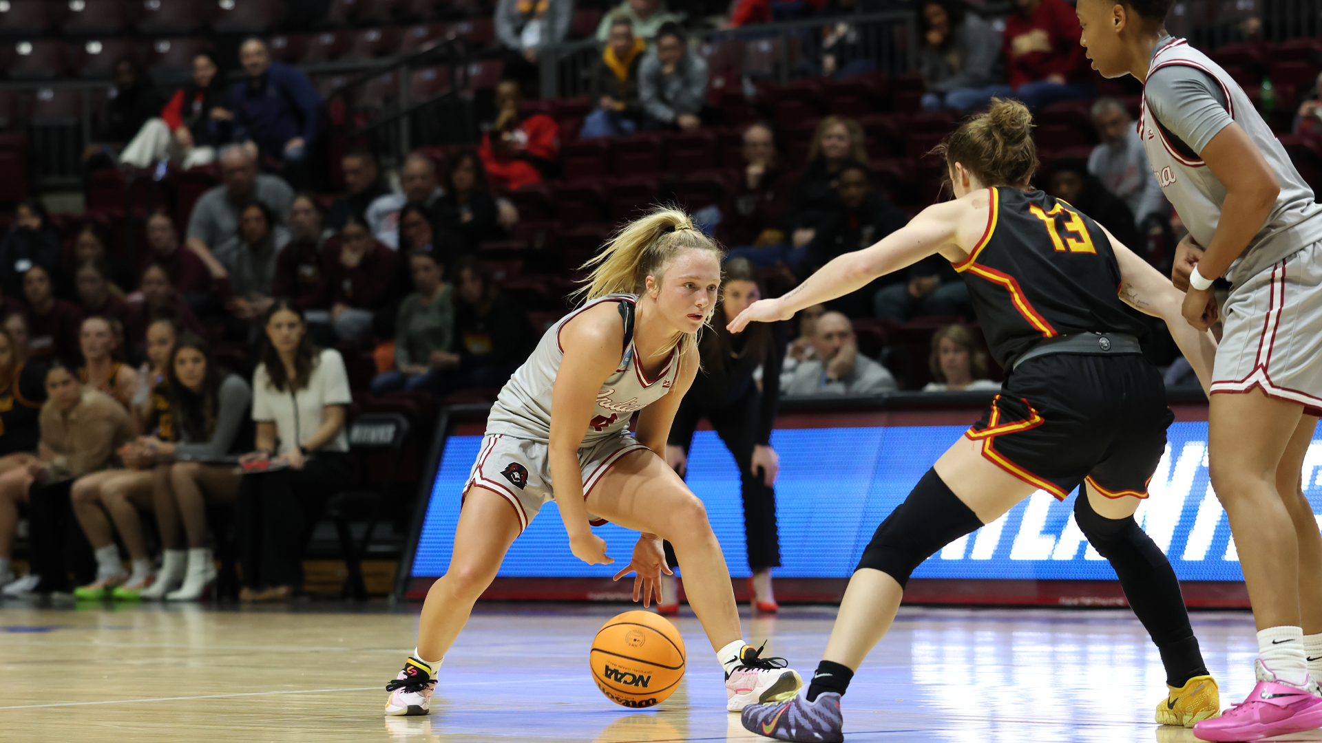 Marin Miller Between the legs dribble