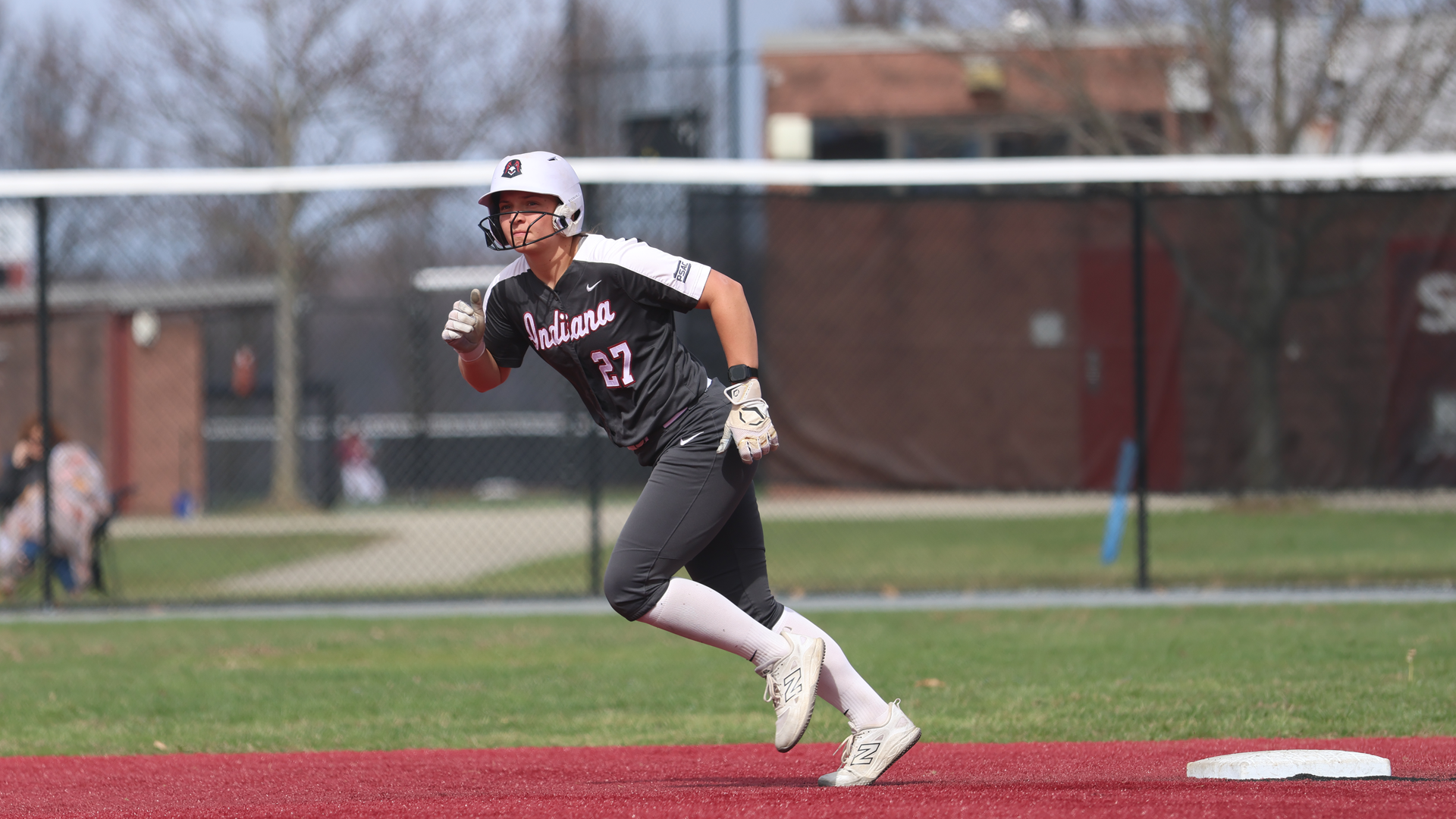 Emily Miller on base