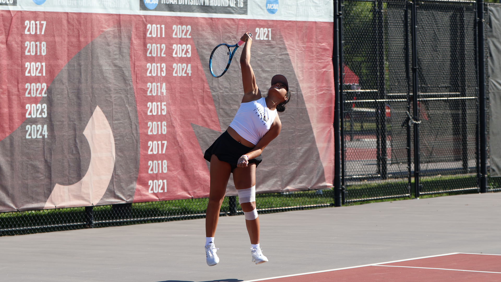 Charliz Tabili Serve