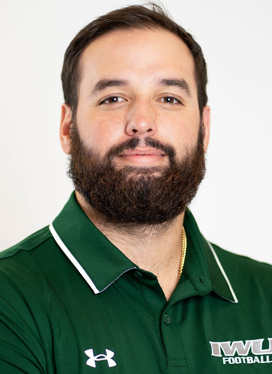Andres Mestres Headshot