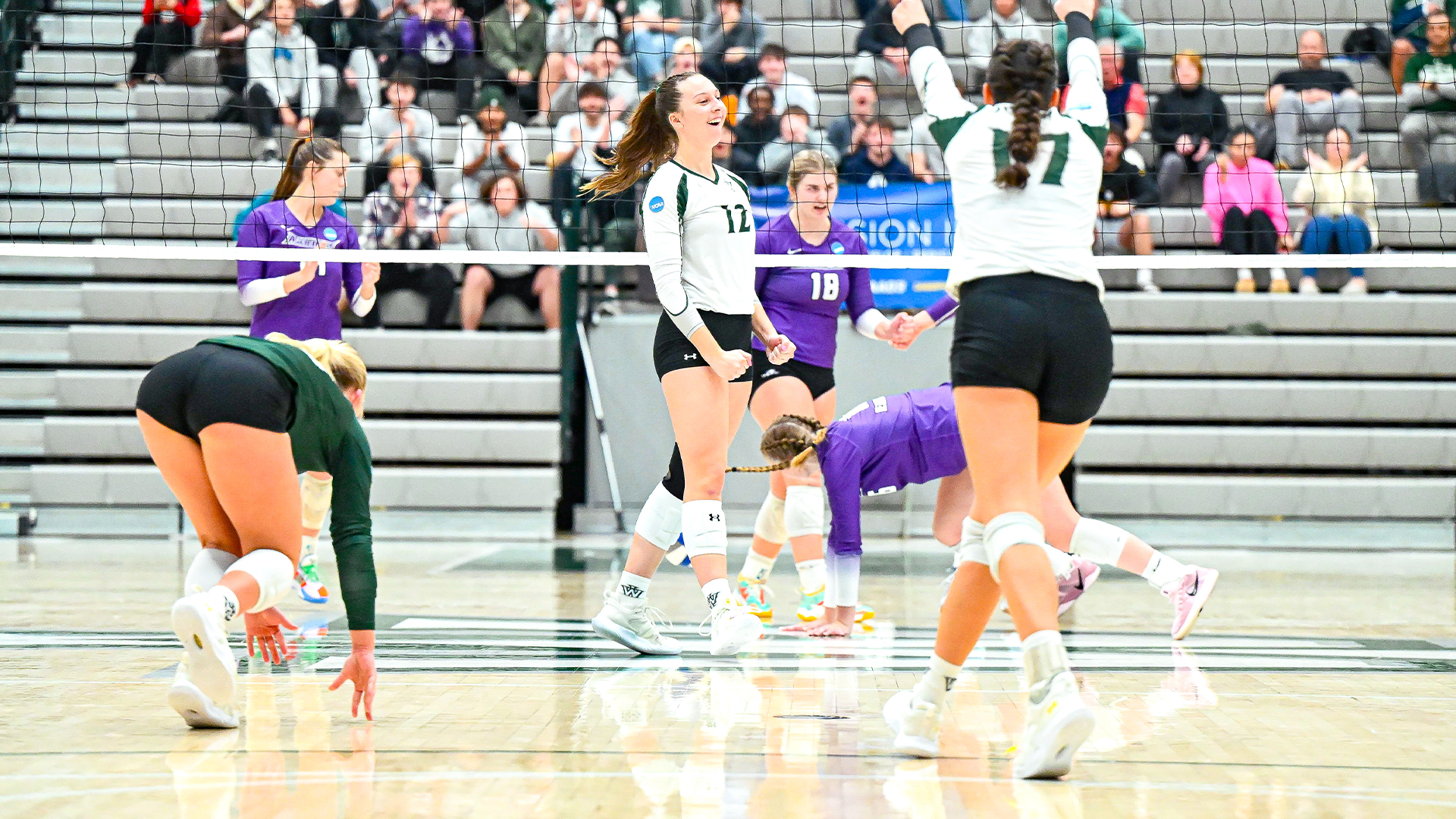 Hannah Tellor celebrating a block Nov. 20, 2025