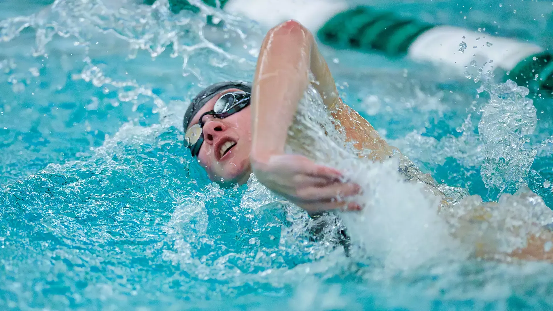 Abby Schnittker swimming freestyle Oct. 25, 2025