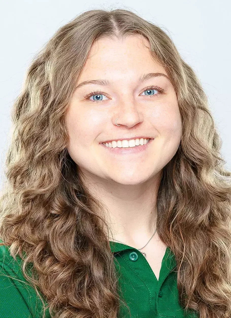 Tisckos-Olivia-headshot2526