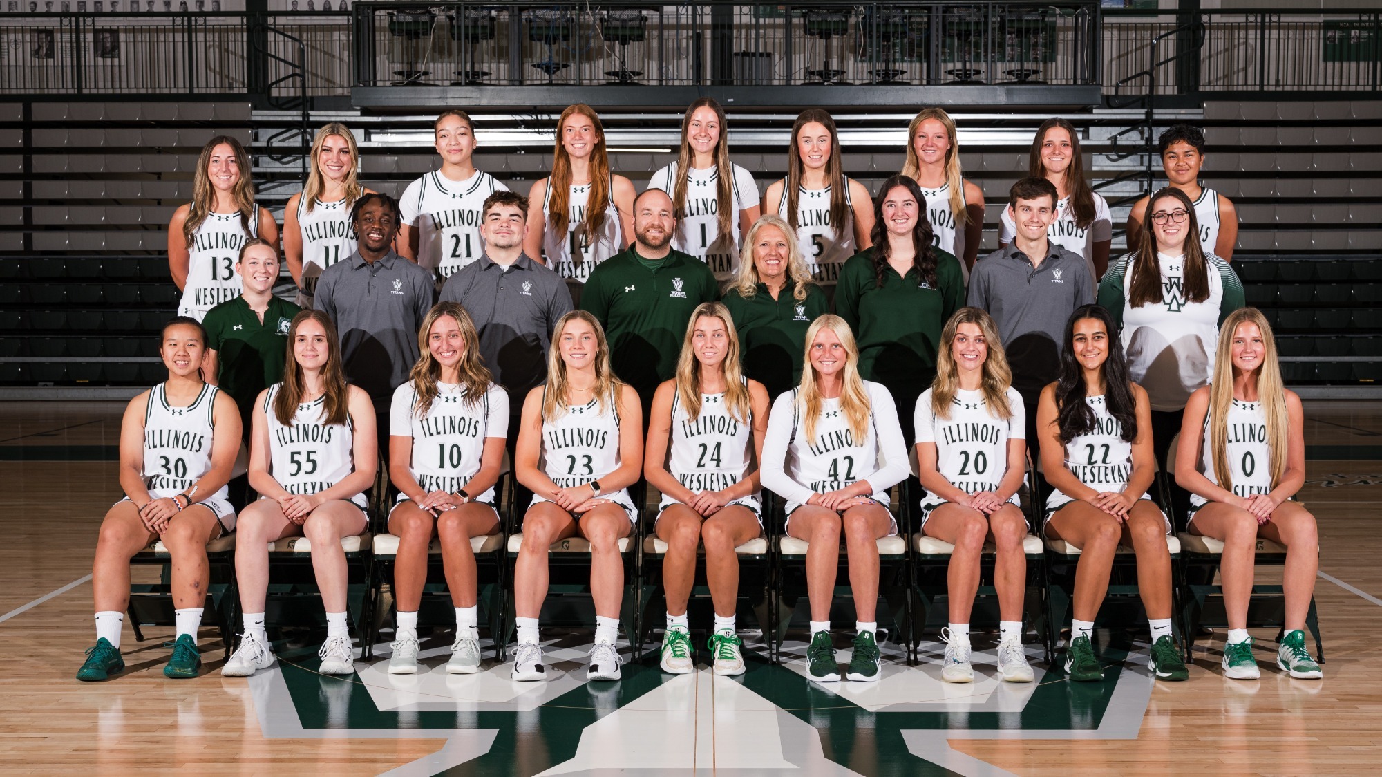 2027 WBB Team Photo