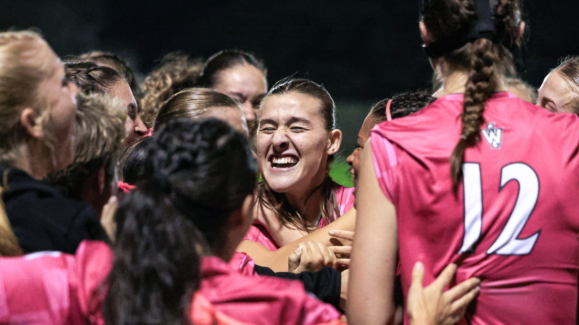 Team celebrates Vanessa Gray's goal