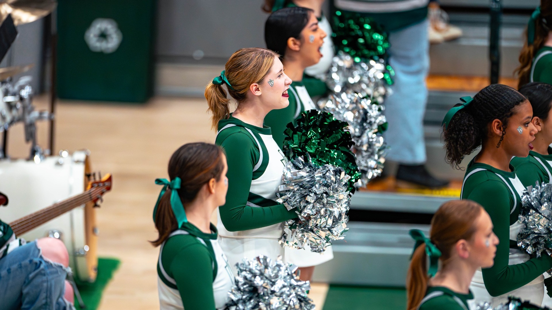 spirit squad at hoops