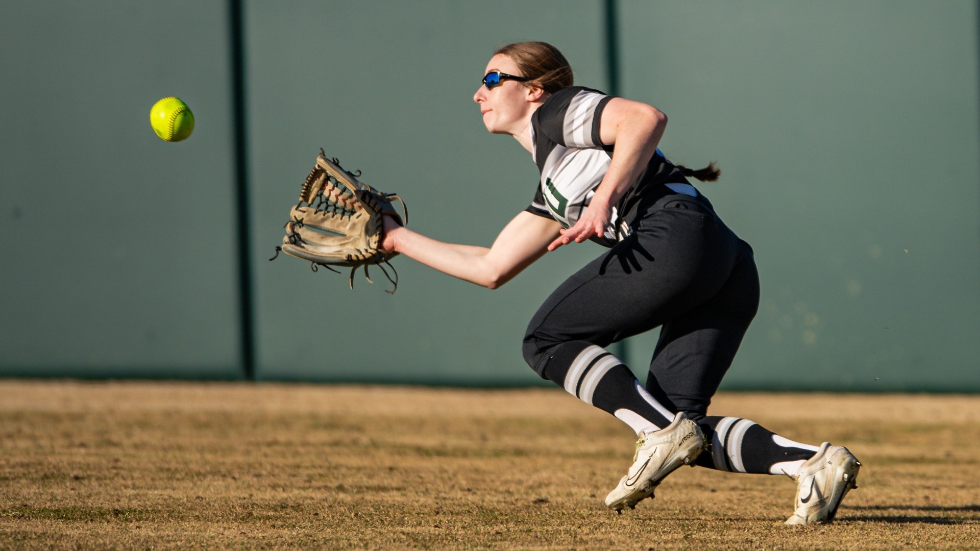 grace Wilkens making an incredible catch in center