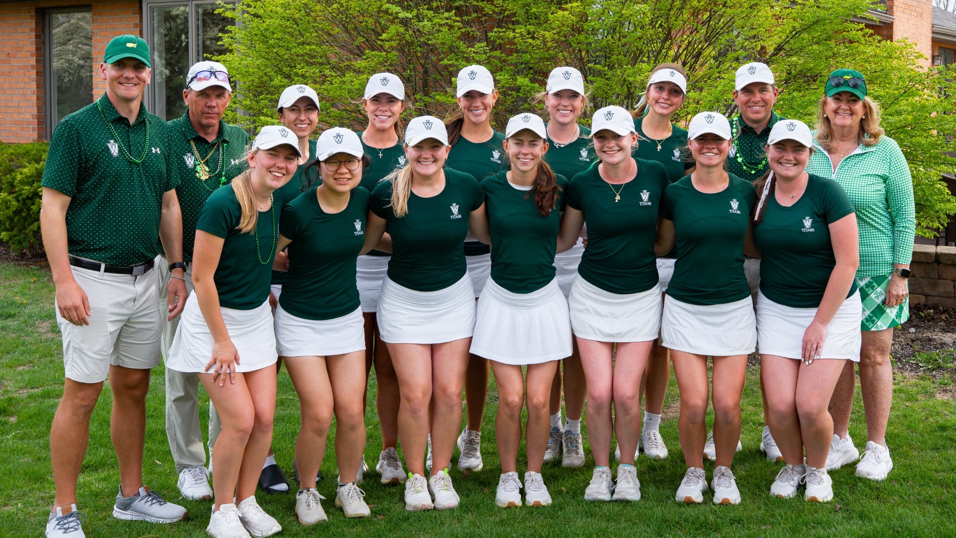 Women's Golf Team Photo Following 2026 Kathy Niepagen Spring Fling