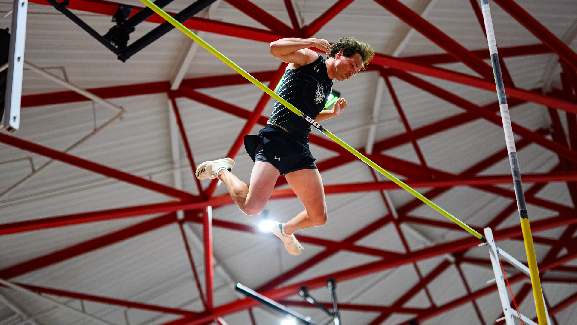 Isaac Whitaker pole vault CCIW Championship 5-1-26