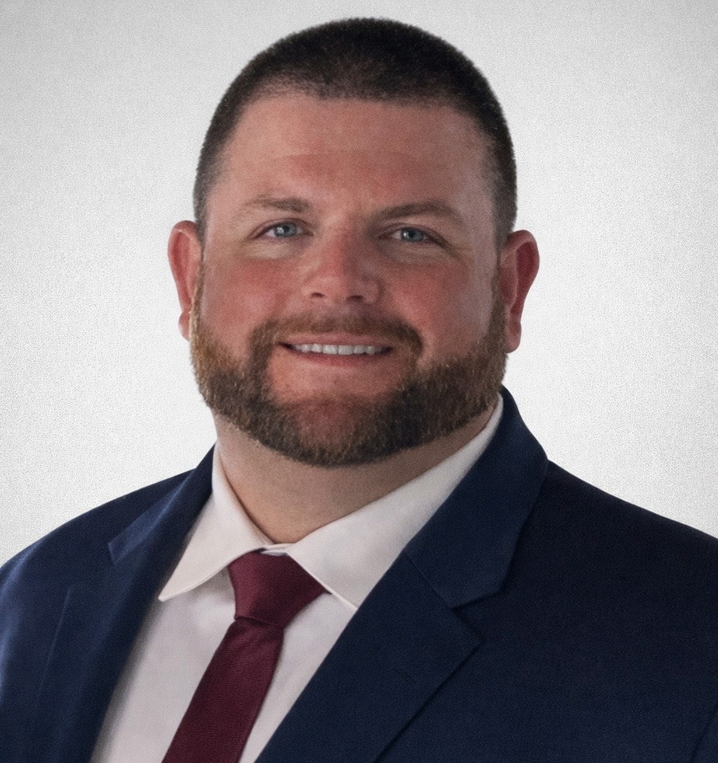 Travis Combs Headshot Cropped