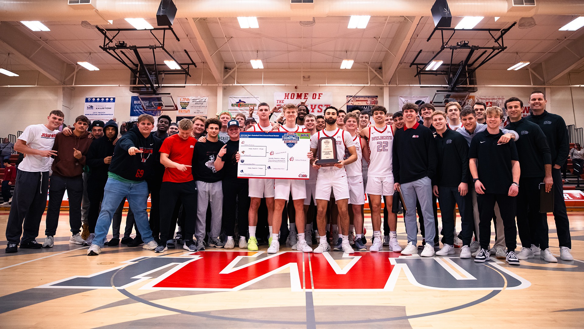 MBB vs Dalton State Cover 1M2A9985