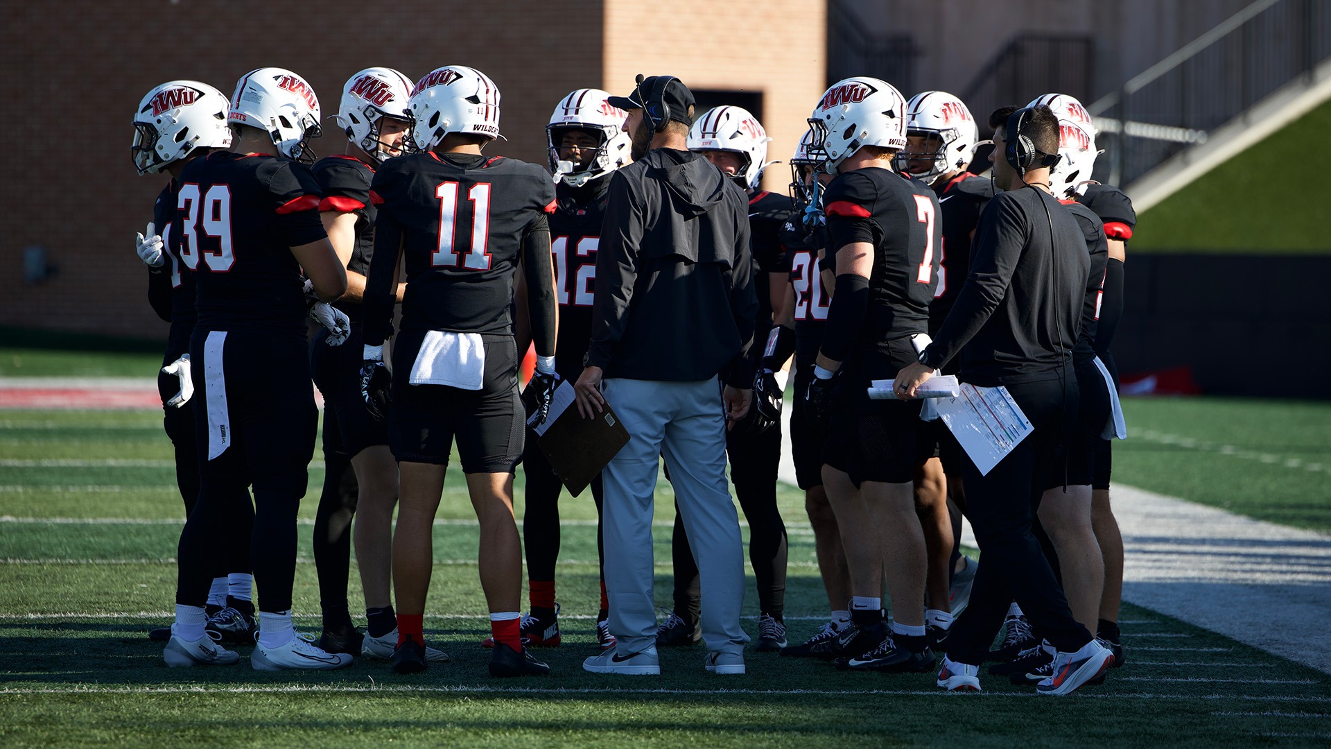 FB Preview vs Dordt Cover 1M2A1681.jpg