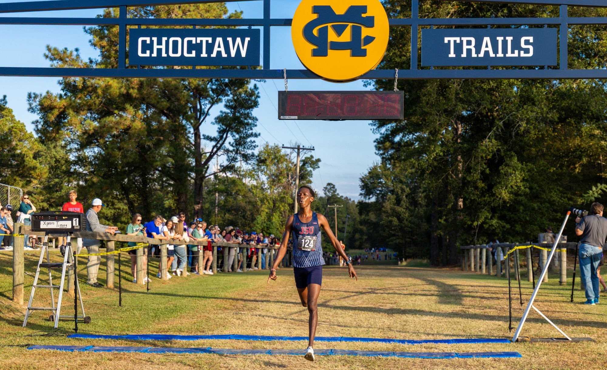 ACHAU_WATSON_XC_CLASSIC
