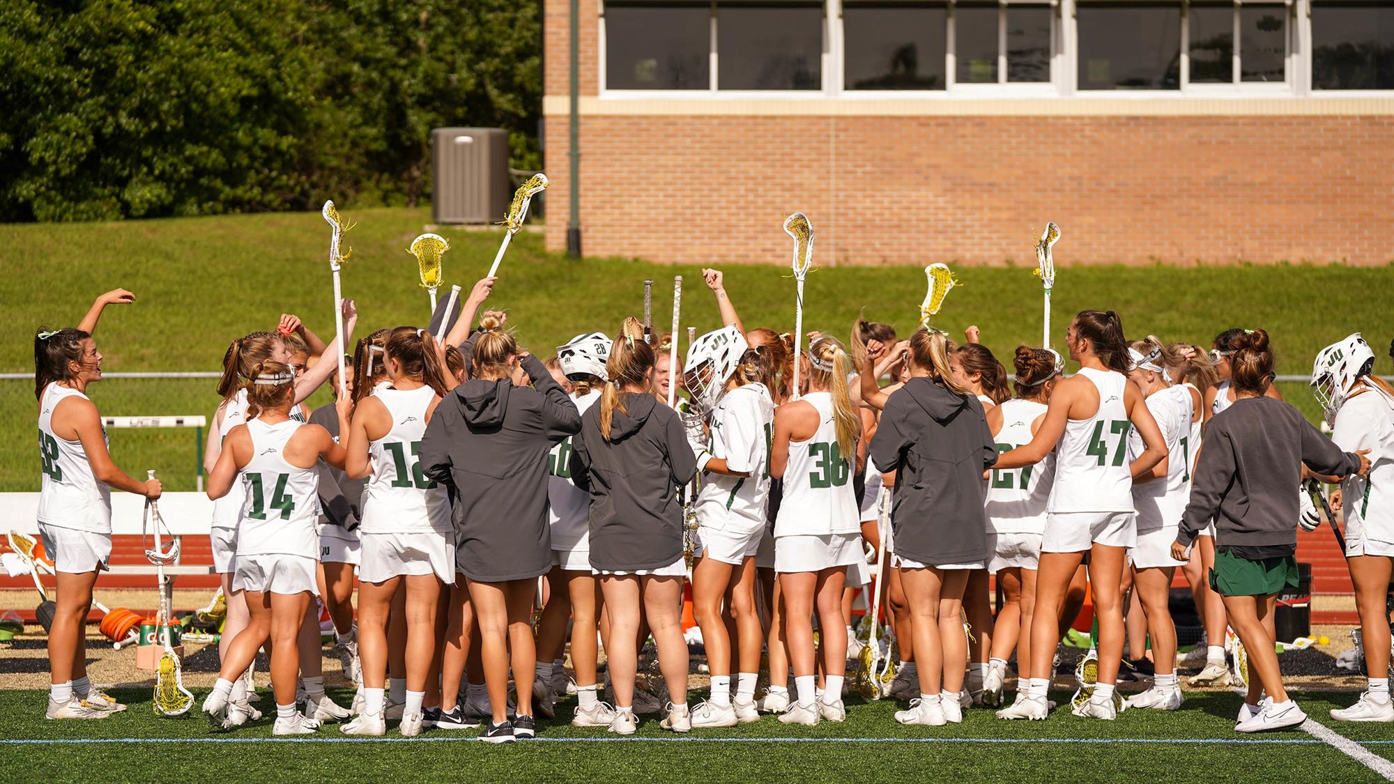 Women’s Lacrosse Wins Fifth in a Row on Senior Day Jacksonville