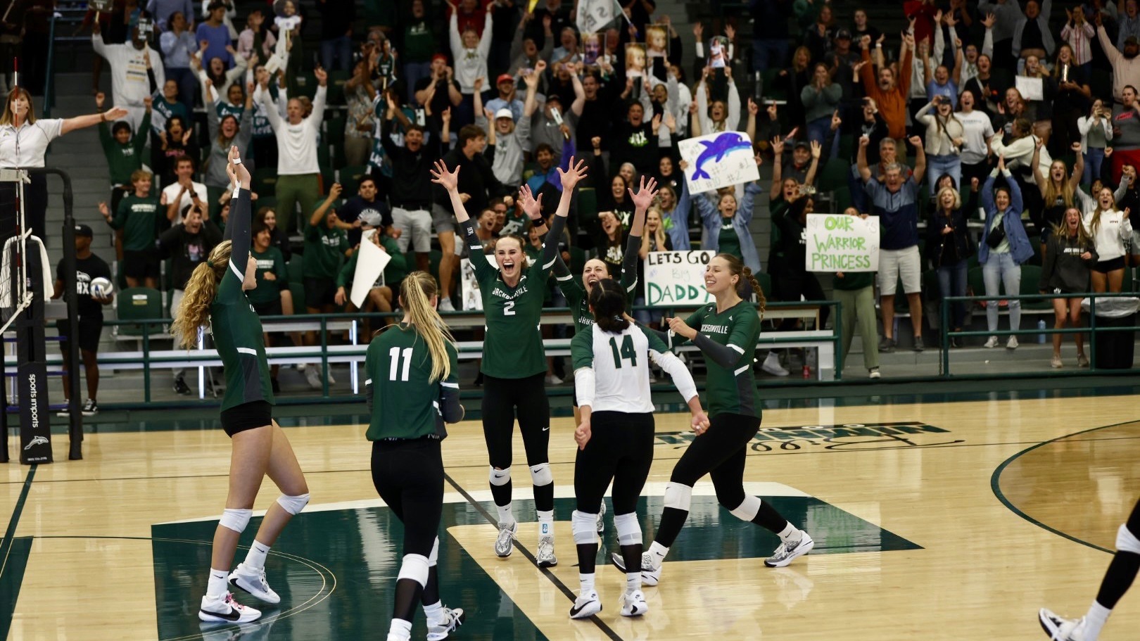 Dolphins finish with a Senior Sweep of FGCU Jacksonville University