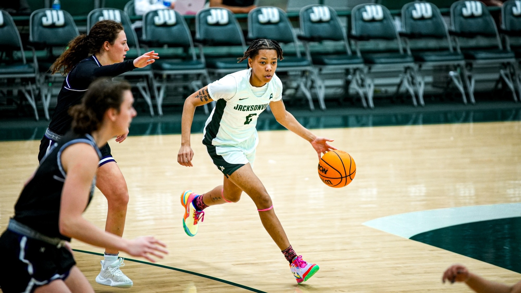 Women's Basketball Nearly Clinch in the Pod Jacksonville University